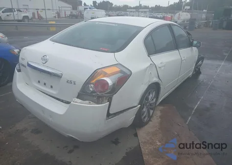 2010 Nissan Altima 2.5 S z USA, uszkodzony, nr VIN 1N4AL2AP9AN537799